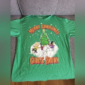 Peanuts Gang Christmas Holiday Tee (M)